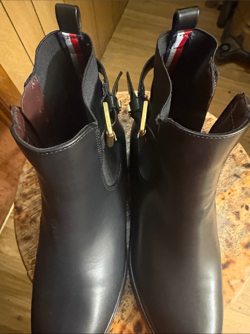 Tommy Hilfiger Black Leather Ankle Booties with Signature Stripe Pull Tab - Picture 4 of 4